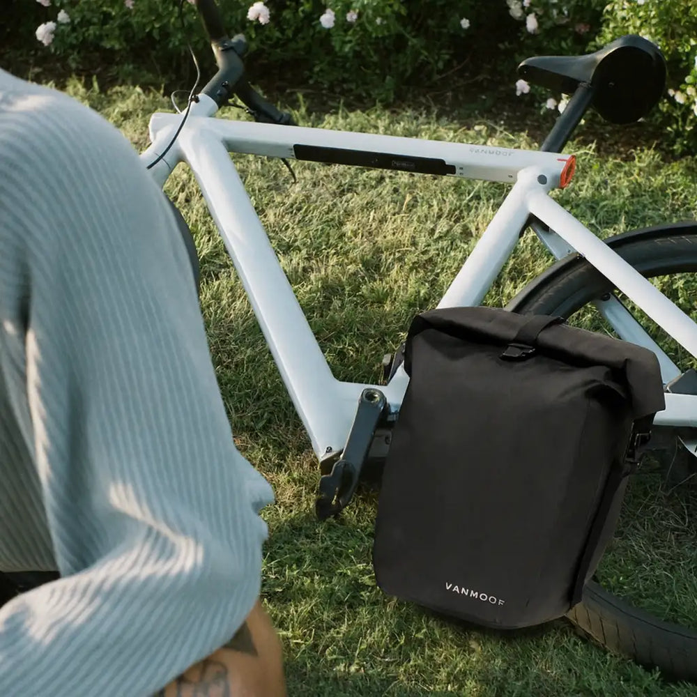 VanMoof Large Pannier Bag images